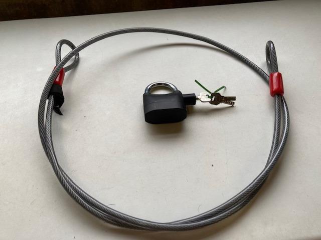 Preview of the first image of PVC coated heavy duty cable and alarmed padlock with keys.