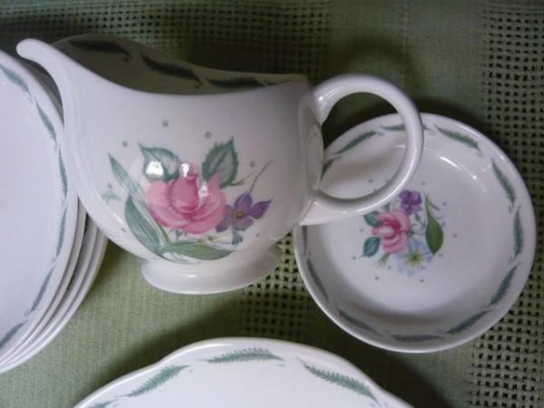 Image 3 of Susie Cooper bone china tea set - fragrance