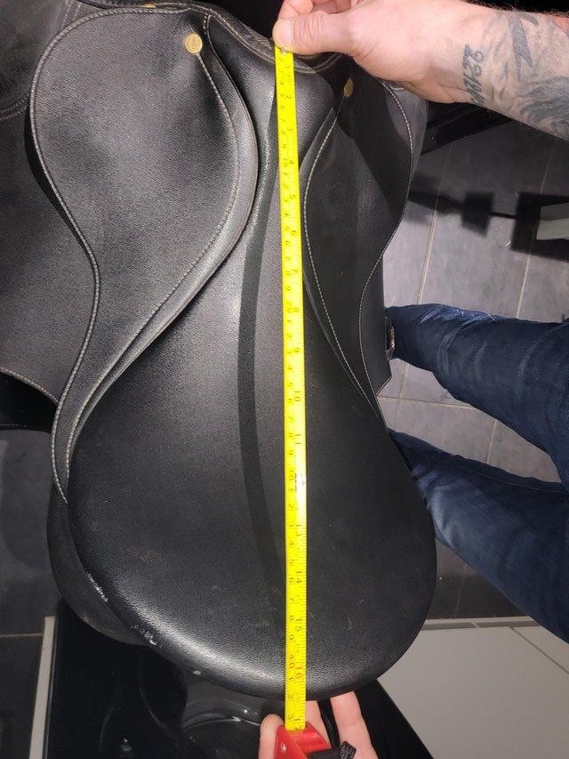 Preview of the first image of Black Wintec saddle for sale.