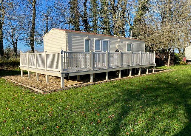Preview of the first image of 2000 Willerby Leven On Riverside Park Oxfordshire.