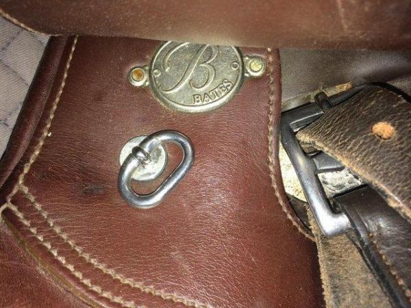Image 3 of 17.5” BATES brown AP saddle, adjustable gullet, VGC, £500