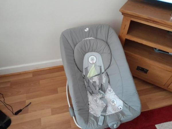 Image 1 of grey baby seat siutable for newborn
