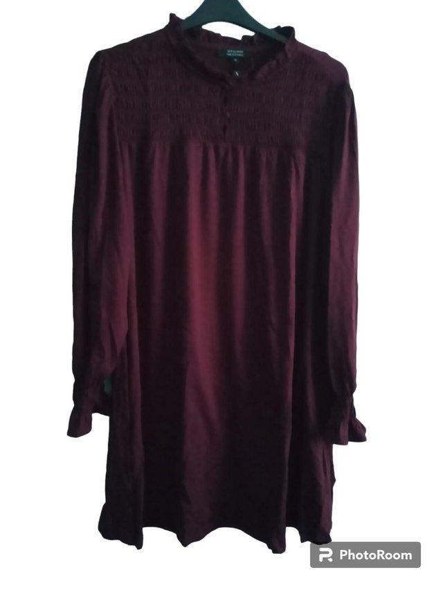 Preview of the first image of Shirred Yoke Dress28 Burgundy.