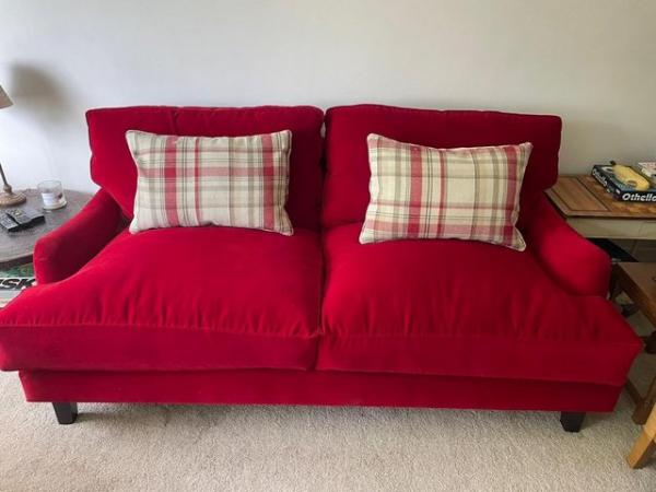 Image 1 of Large family settee for lounge