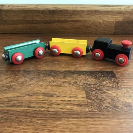 Image 3 of Vintage 1990s BRIO magnetic train engine + 2 open cars