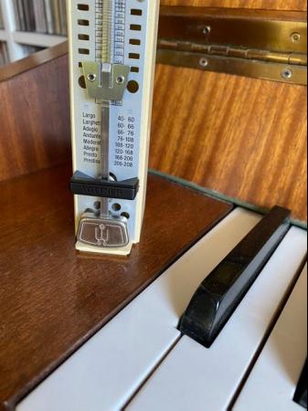 Image 2 of Wittner Taktell super-mini metronome