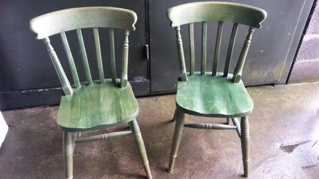 Preview of the first image of Traditional farmhouse dining/kitchen chairs.