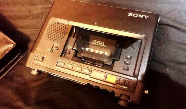 Image 13 of Sony TCD-D10 DAT Portable