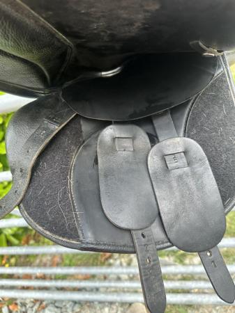 Image 3 of Thorowgood 17” adjustable gullet saddle