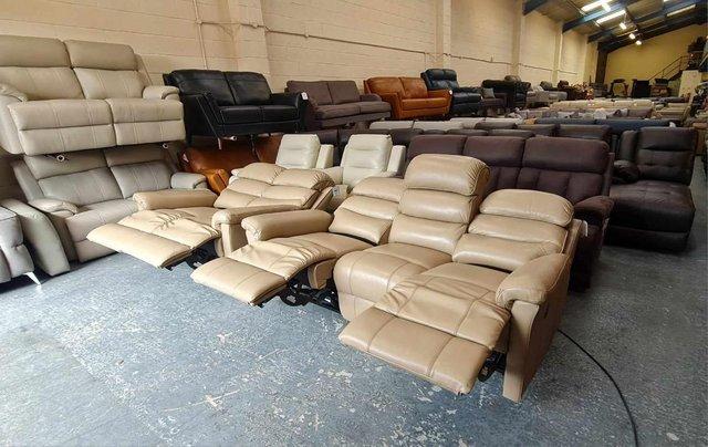Image 8 of La-z-boy Tulsa cream leather electric 3+2 seater sofas