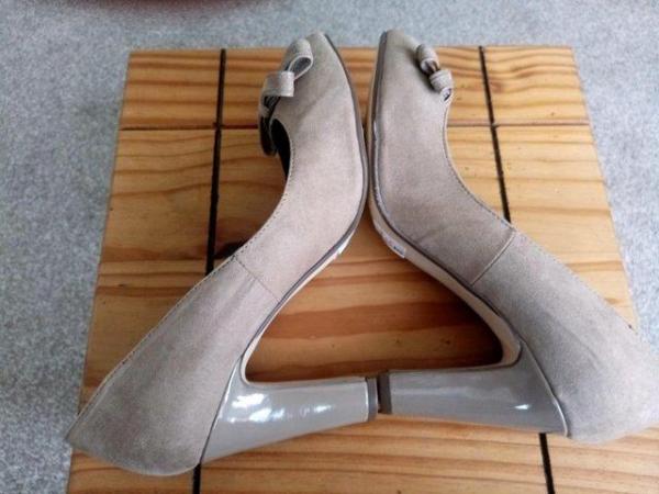Image 1 of Ladies suede high heel shoes.