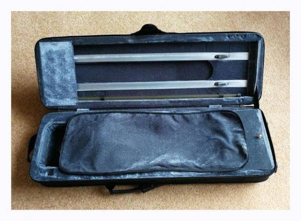 Image 2 of Violin case 4/4 full size - great condition