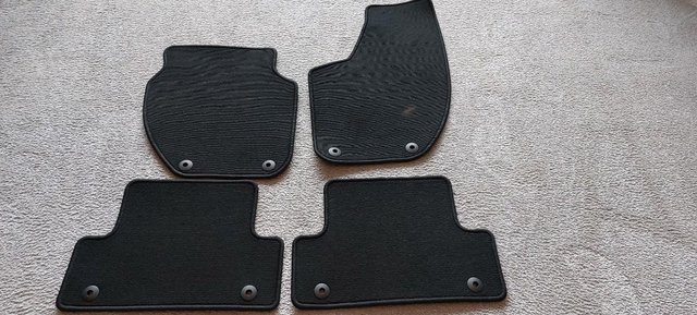 Preview of the first image of Volvo V40 Black Carpet mats unused.