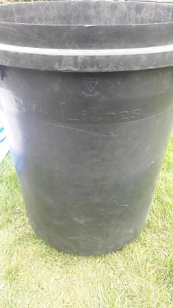 Image 1 of 94 litre black dustbin with lid