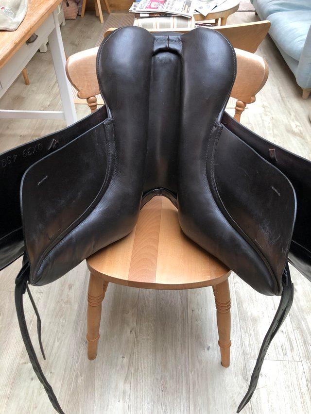 Preview of the first image of Albion K2 dressage saddle. Medium width..
