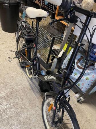 Image 1 of Folding 6 gear electric bike with accessories and manual