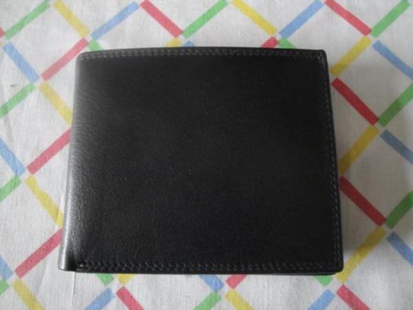 Image 3 of Black Leather 12 pocket Credit Card Holder / Wallet RefL1659