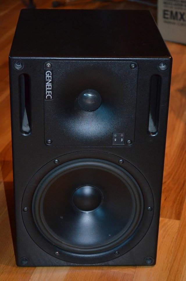 Preview of the first image of Genelec 1031A  speaker, very nice.