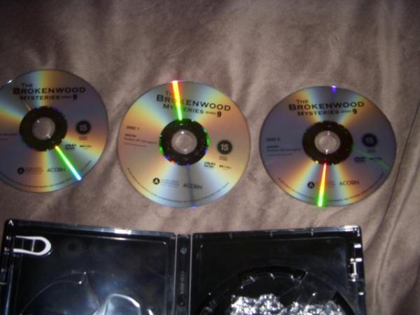 Image 3 of Brokenwood Mysteries Series 9 dvd - 3 discs