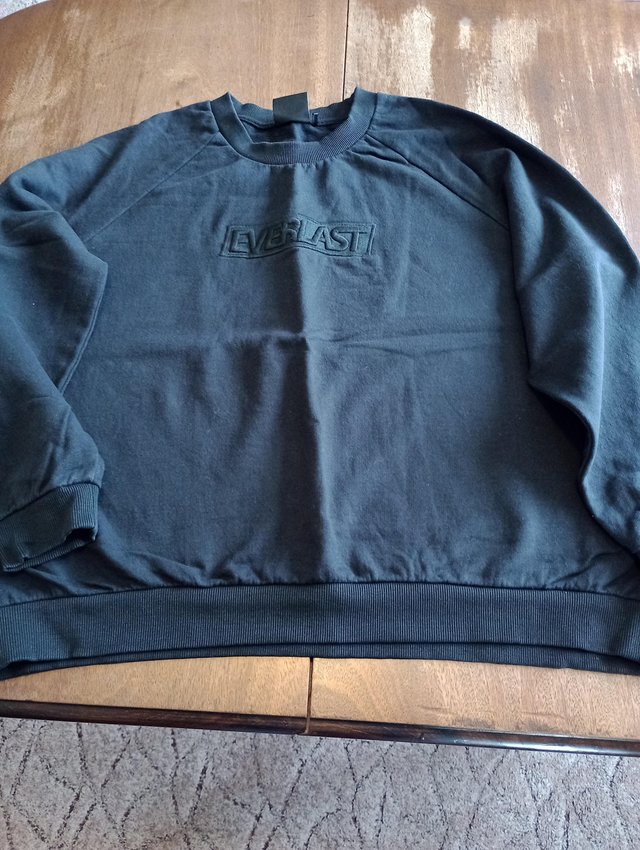 Preview of the first image of Everlast black sweatshirts size 14 bundle of 4.