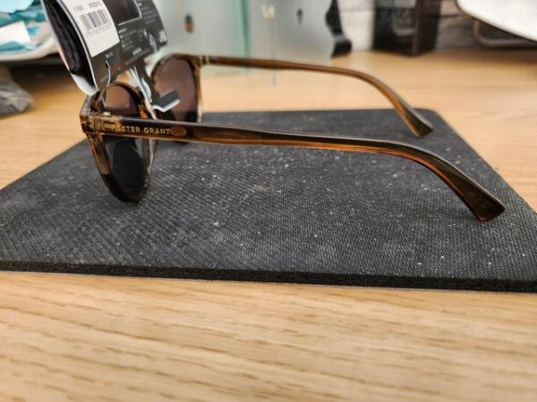 Image 2 of Foster Grant Unisex Sunglasses