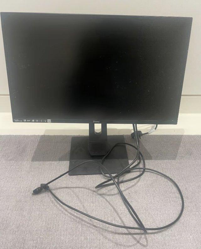 Preview of the first image of 23.6 inch iiyama monitor screen.