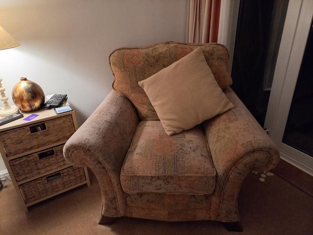 Preview of the first image of sofa & 2 chairs made by Alstons in Nottingham.