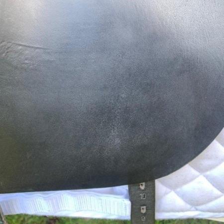 Image 4 of Kent & Masters 17.5” S-Series High Wither Dressage saddle