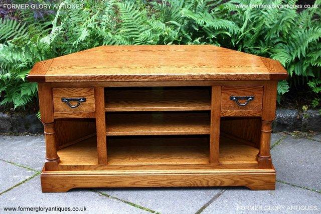 Image 87 of AN OLD CHARM FLAXEN OAK CORNER TV CABINET STAND MEDIA UNIT