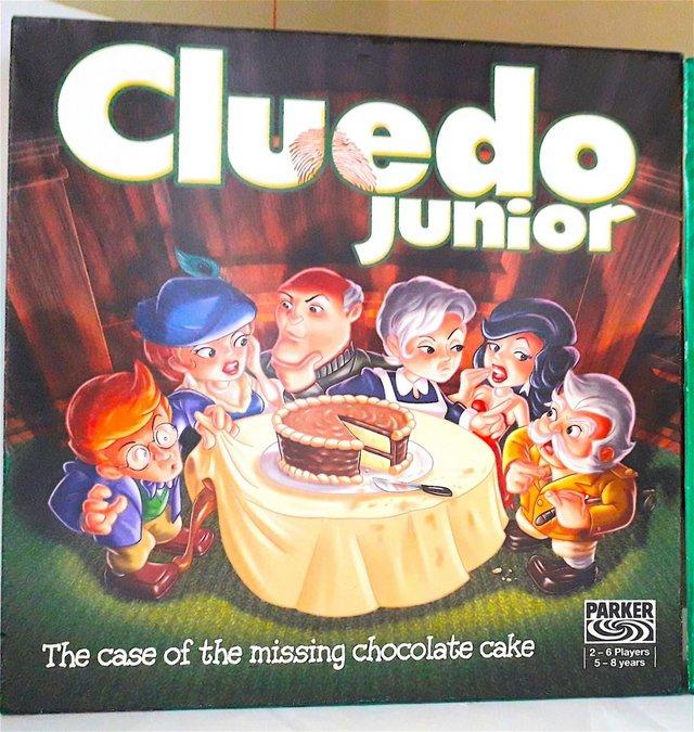 Preview of the first image of LOW USE JUNIOR CLUEDO * BOARD GAME.