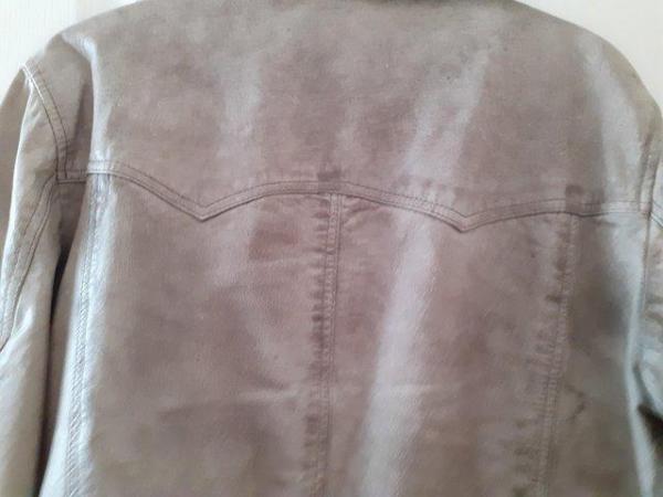 Image 1 of Man's leather jacket 36" medium ( kacki)