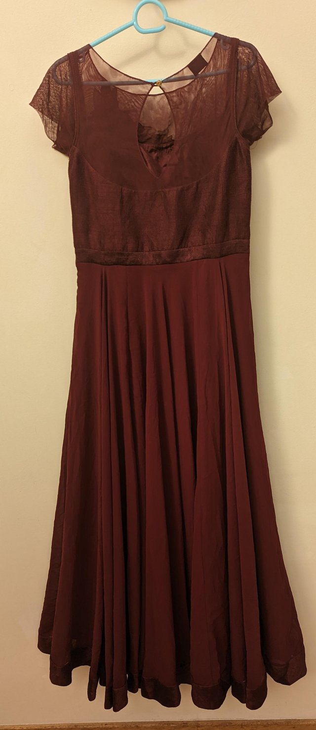 Preview of the first image of Maroon coloured Indian dress size 10 -12.