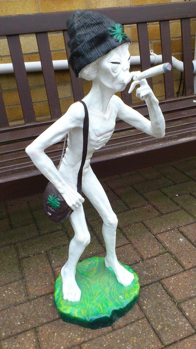 Preview of the first image of Alien Statue, lookalike from the 1986 film..