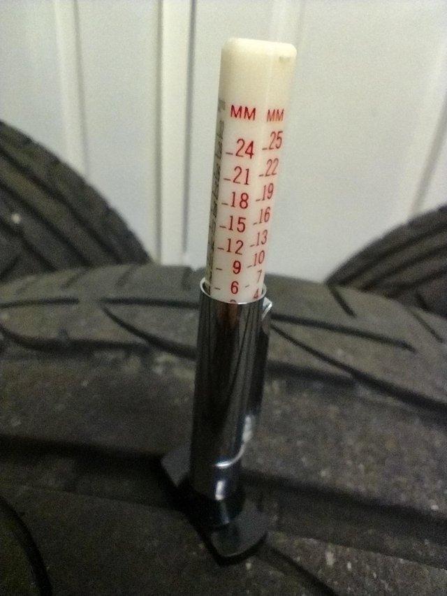 Preview of the first image of 3 Bridgestone Potenza tyres 235x40 r19.