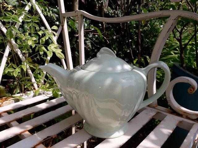 Preview of the first image of Vintage Meakin Sol 'GlamourJade' Teapot.