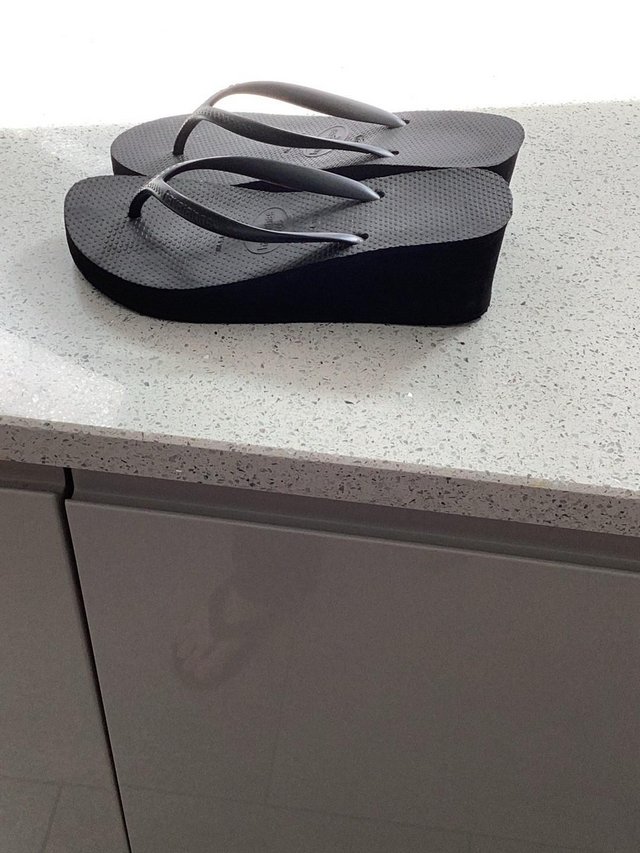 Preview of the first image of Havainas High Flip Flops.