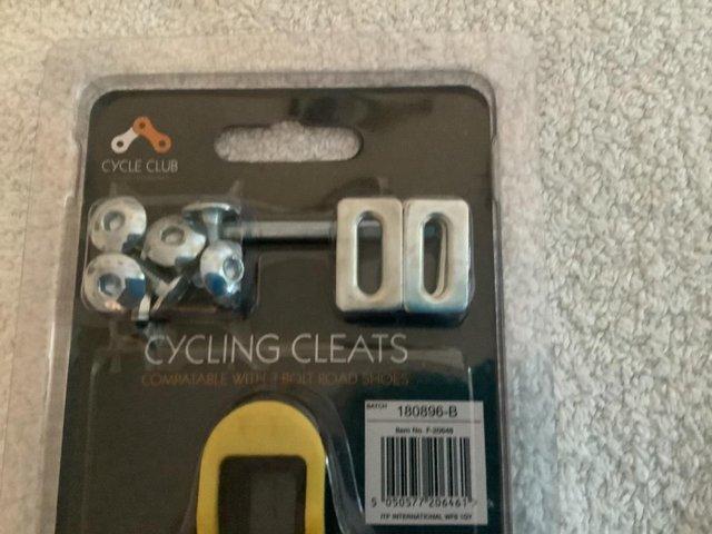 Preview of the first image of CYCLING CLEATS - CYCLING CLUB - NEW.