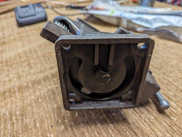 Image 3 of Anvil vice for your work bench.