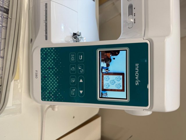 Brother Innov-is F580 Sewing and Embroidery Machine — photo 2 of 3