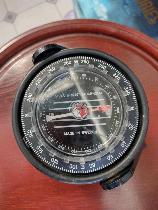 Preview of the first image of ?Vintage Silva Marine Compass?.
