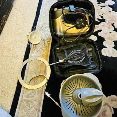Image 2 of Free Working Lakeland mixer set in bag with accessories