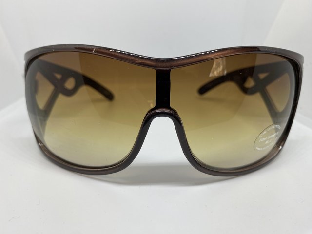 Preview of the first image of New women’s sunglasses over size or cat’s eyes Sykes.