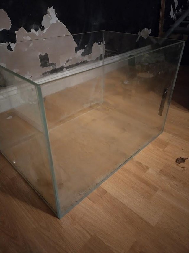 90 Litre fish tank, 60cm — photo 3 of 4