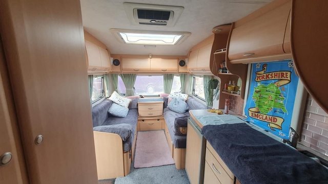 Preview of the first image of Coachman Amara 530/4 Cavavan.