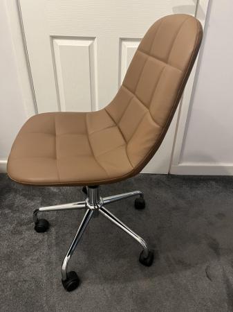 Image 2 of Faux leather swivel desk chair