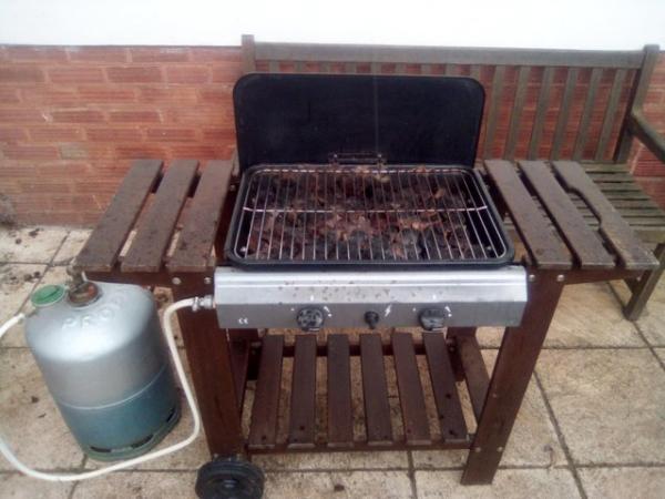 Image 2 of Barbecue gas complete with gas bottle