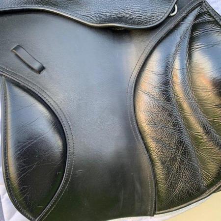 Image 10 of Kent and masters 16.5 inch pony jump saddle