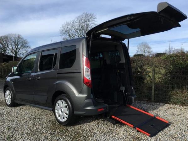 Image 7 of FORD TOURNEO CONNECT WINDOW VAN SWB WHEELCHAIR ACCESS RAMP