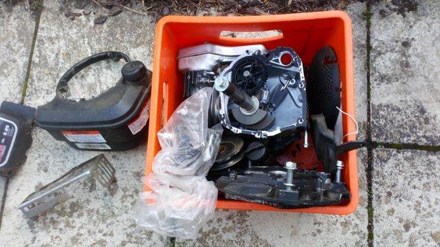 Image 2 of Briggs and Stratton 625 Series Engine Parts