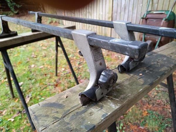Image 3 of Thule roof rack for vehicle with guttering